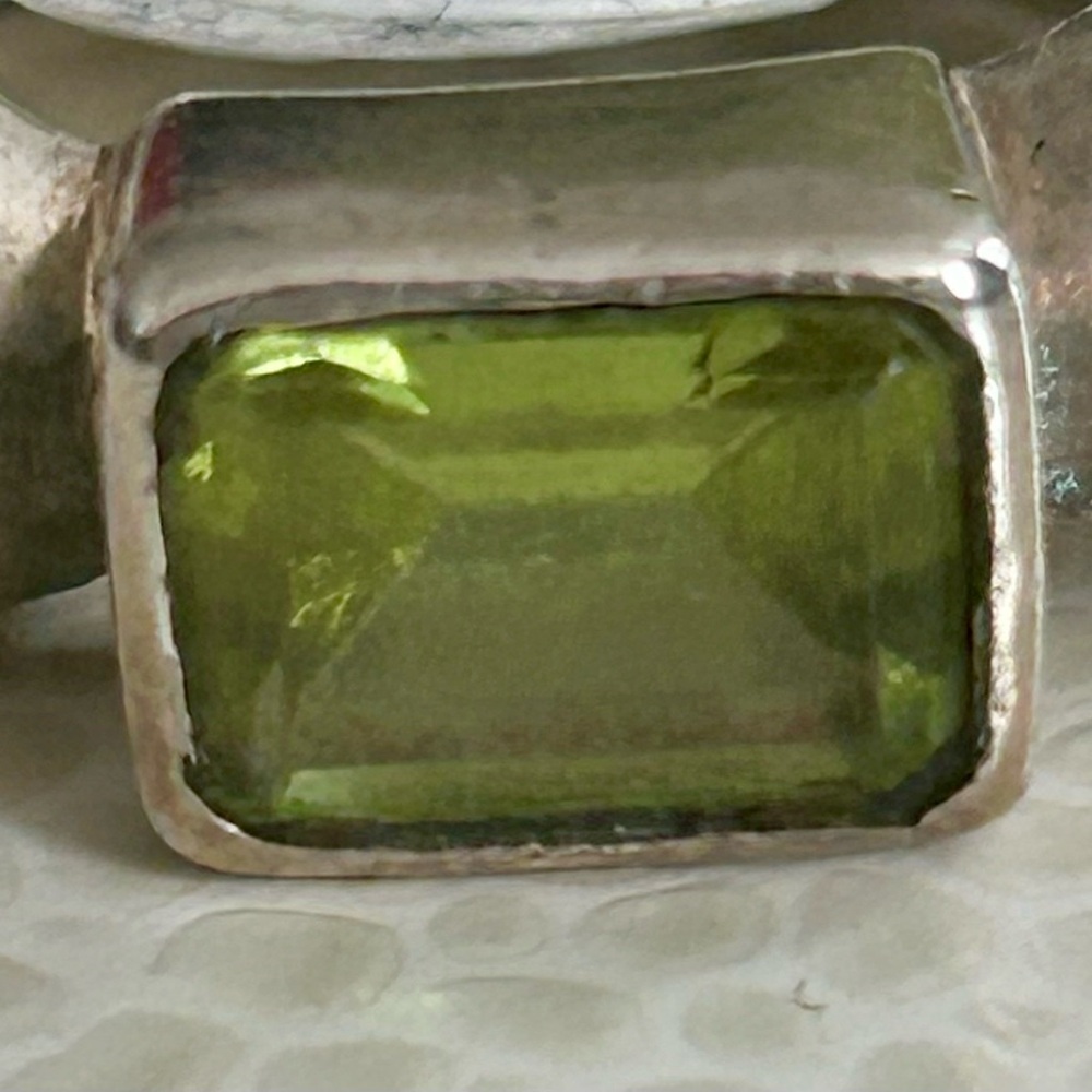 Silpada Peridot Ring Sz 6 .925 Sterling Silver genuine rectangular - Picture 5 of 5